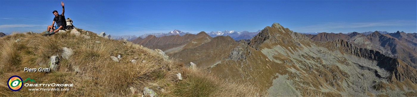 51 Ok , dopo Cima Cadelle (2493 m) salita da poco, eccomi sul dirimpettaio Valegino (2415 m).jpg